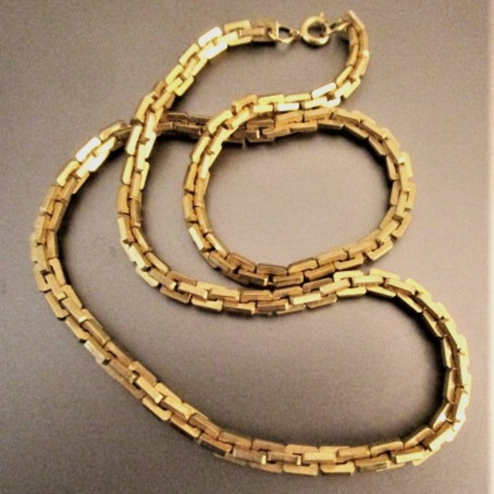 Gorgeous Golden Links!
